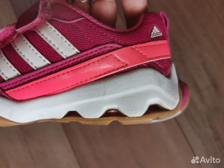 Кроссовки Adidas 33