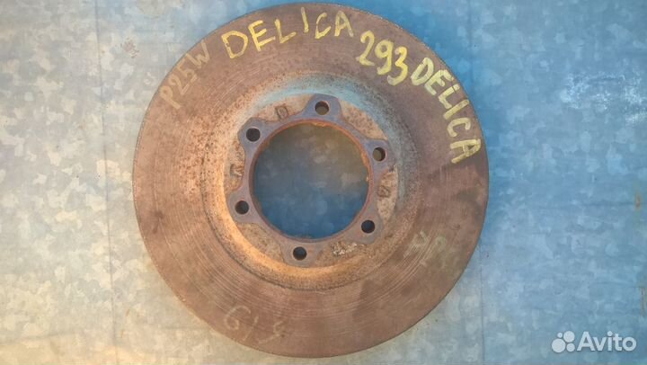 Тормозной диск передний на Mitsibishi Delica P25W