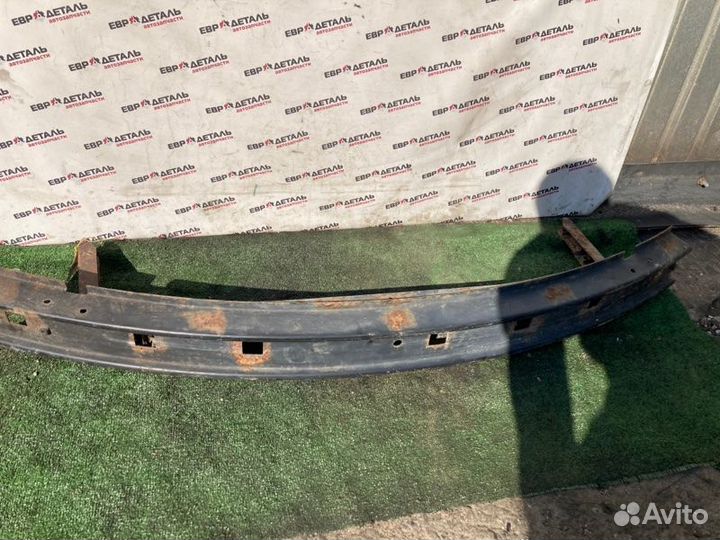 Усилитель бампера передний Mitsubishi Carisma