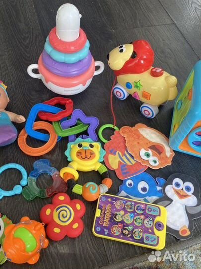 Игрушки для малышей пакетом