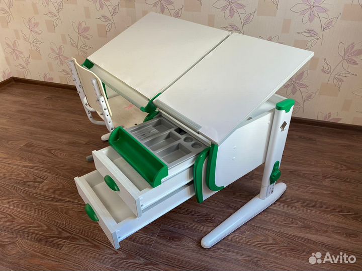 Растущая парта и стул деми