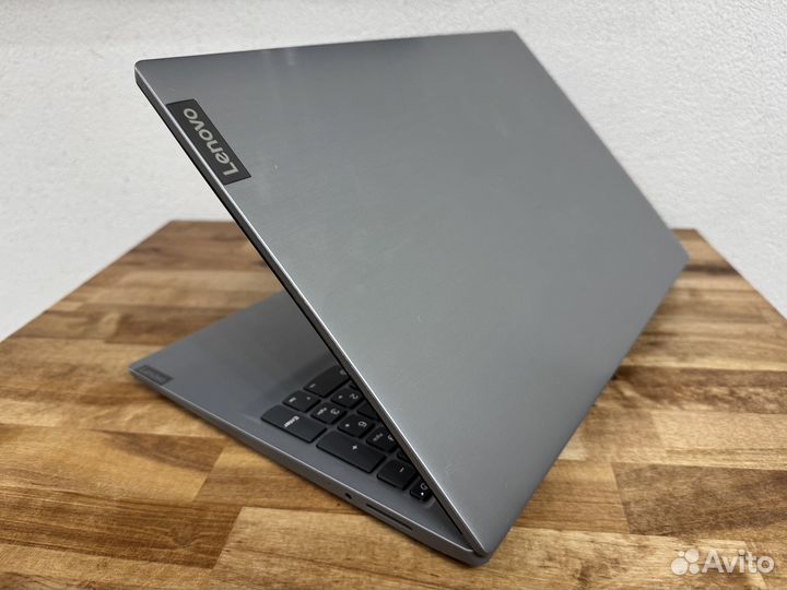 2023 Lenovo FHD 4ядра Athlon 12Gb SSD256+500 Vega3