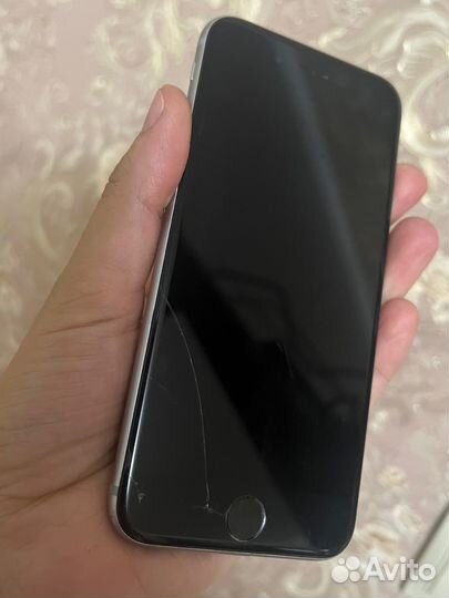 Телефон iPhone 6s