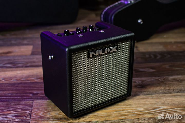 Комбоусилитель Nux Mighty-8BT (Комплект)