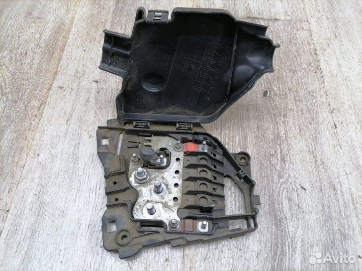 Блок предохранителей Citroen C3 A51 EP3 2011