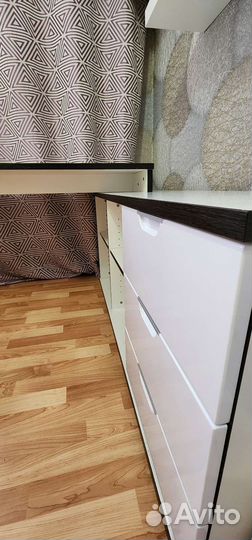 Угловой письменный стол