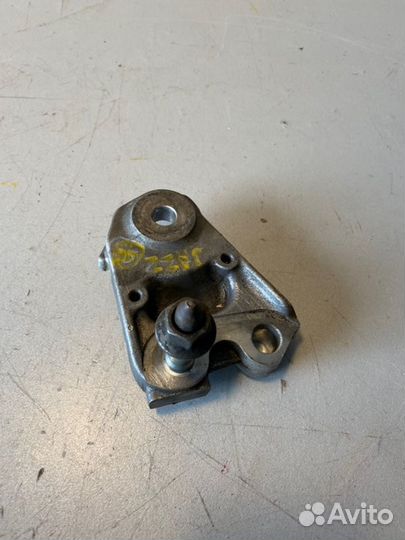 Кронштейн двигателя правый Honda Jazz L13Z2