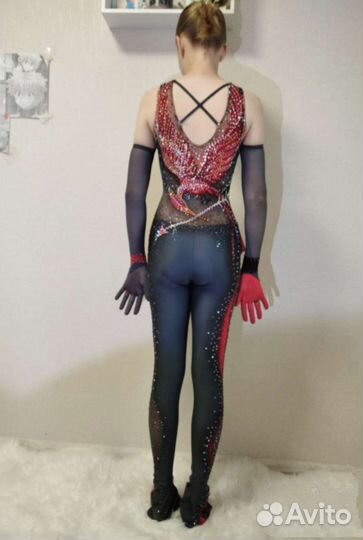 Платье. Костюм для фигурного катания 152-160