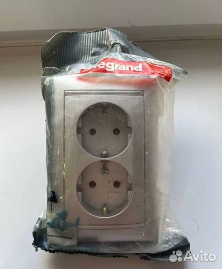 Розетка с заземлением