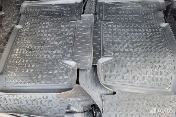 Коврики салона Toyota rav4