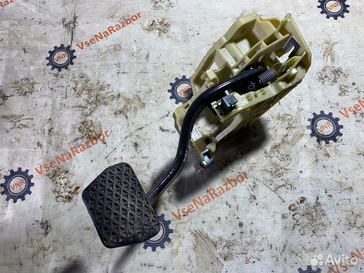 Педаль тормоза BMW E60