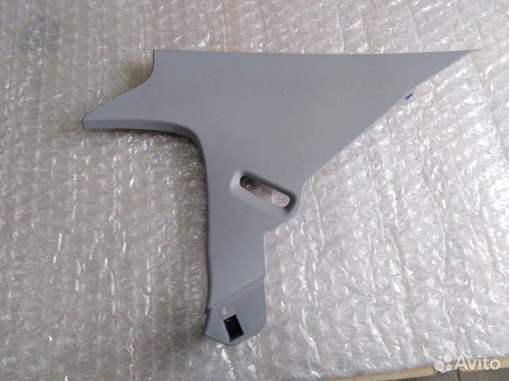 Обшивка стойки задняя правая Opel Astra 2009