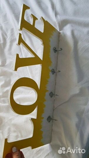 Крючки для одежды love