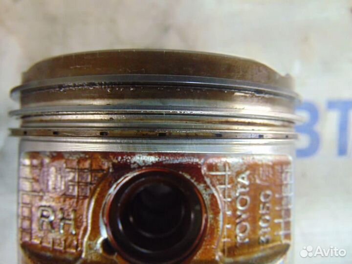 Поршень с шатуном для Lexus IS 250/350 2005-2020г