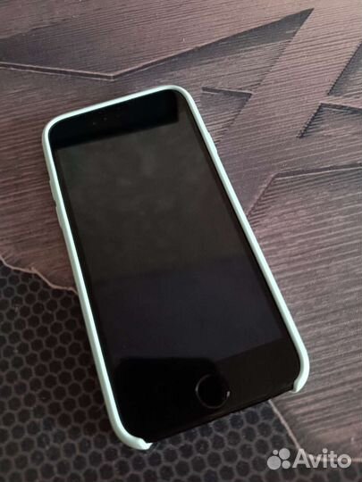 Телефон iPhone 7