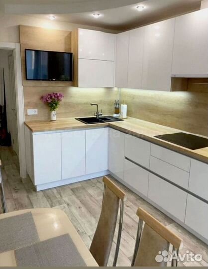 Кухонный гарнитур угловой