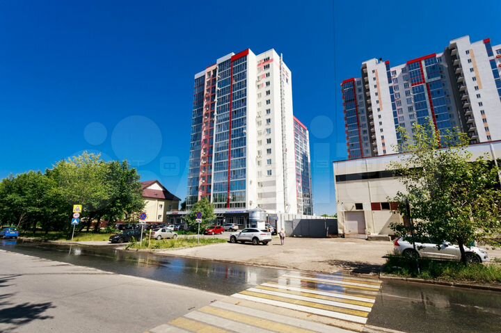 4-к. квартира, 95 м², 3/18 эт.