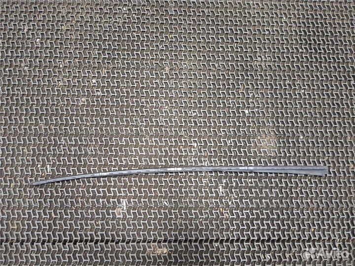 Молдинг стекла Skoda Karoq 2017, 2019