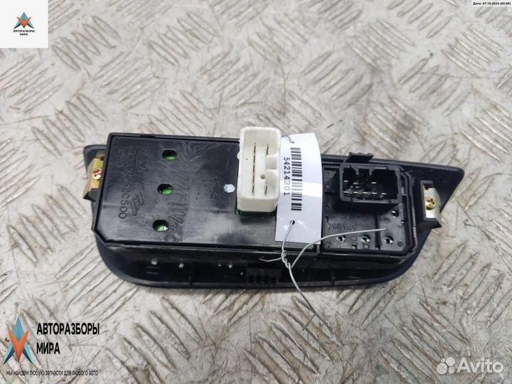 Блок управления стеклоподъемниками Hyundai Coupe