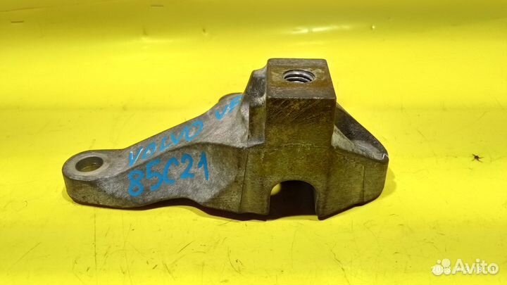 Кронштейн кпп для Volvo V50,S40,C30,C70