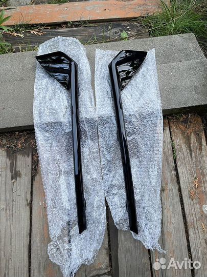 Декоративная вставка в передний бампер Zeekr 001