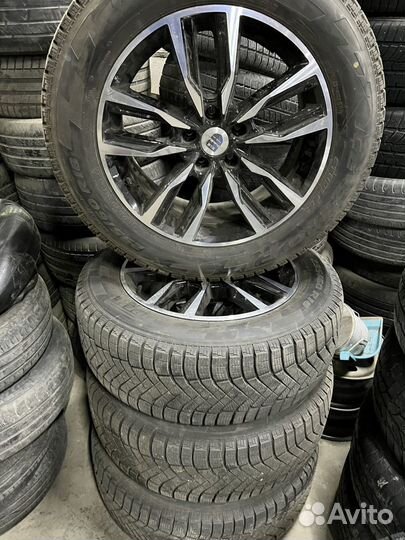 Pirelli 235 60 r18 зимние