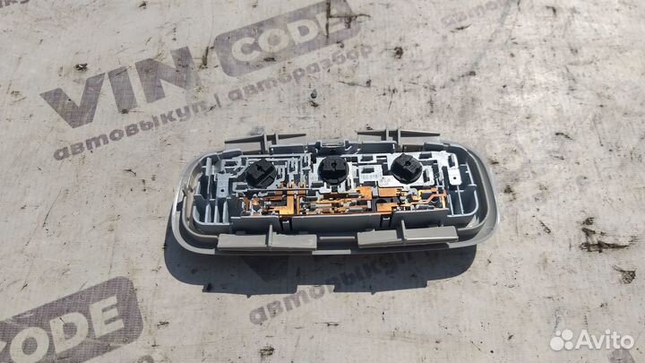 Плафон освещения салона задний Ford Kuga 1