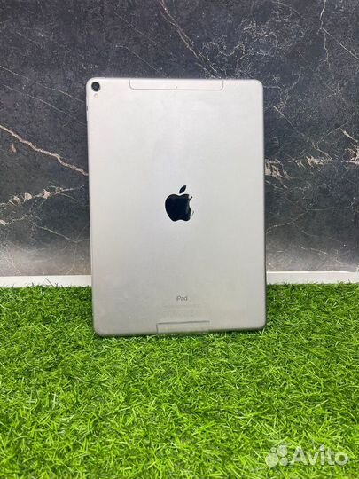 Планшет Apple iPad (5-го поколения) (2017)