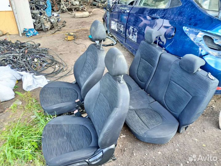Комплект сидений solaris 1 в отличном состоянии