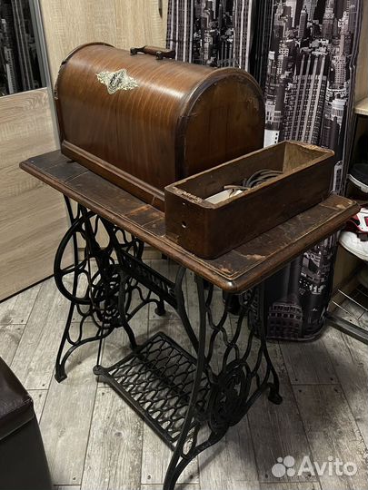 Антиквариат швейная машинка Zinger