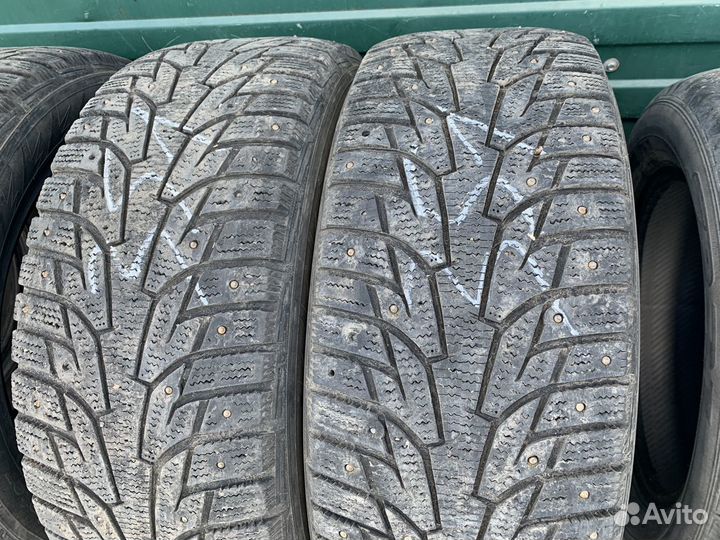 Hankook AM06 235/55 R17