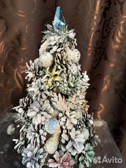 Елка из шишек