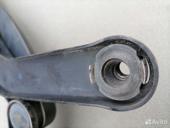 Поводок стеклооч-я перед правый Mercedes Benz W220