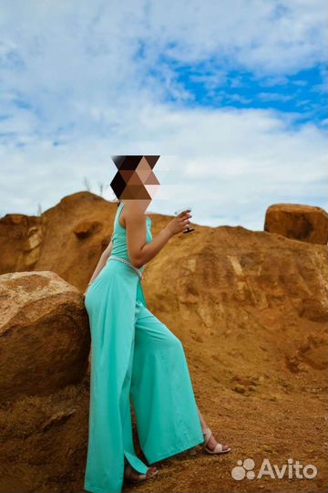 Продаю красивый комбинезон