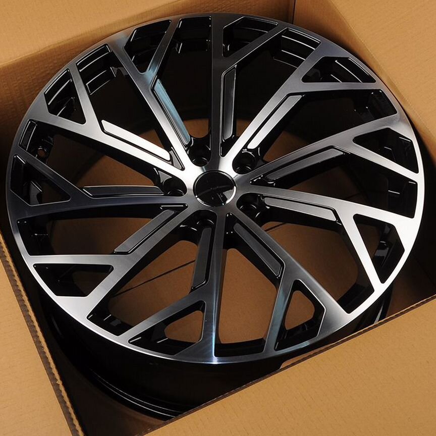Диски на Audi Q7,Q8 KoKo Kuture 0337 9x21/5x112 D66.45 ET30 BKF литой
