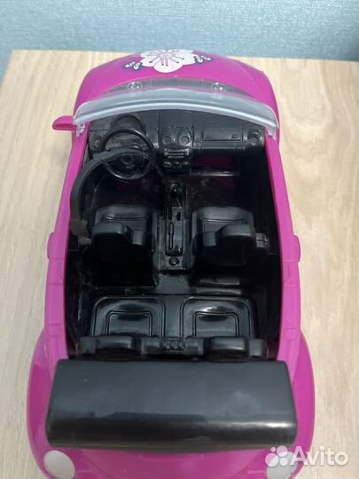 Игрушечный автомобиль