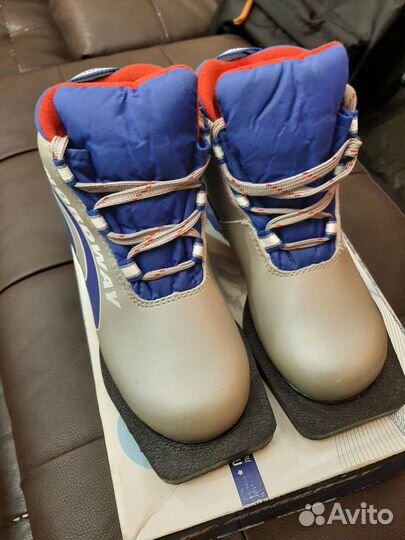 Лыжные ботинки nordway 32 размер новые