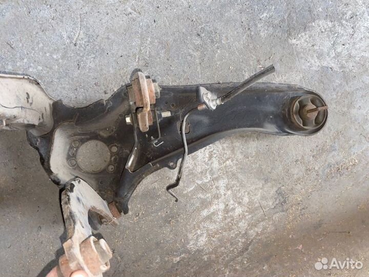 Рычаг задний продольный правый Mitsubishi