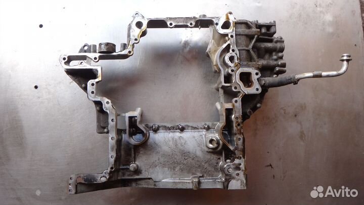 Верхняя часть масляного поддона Audi 4.2 BVJ