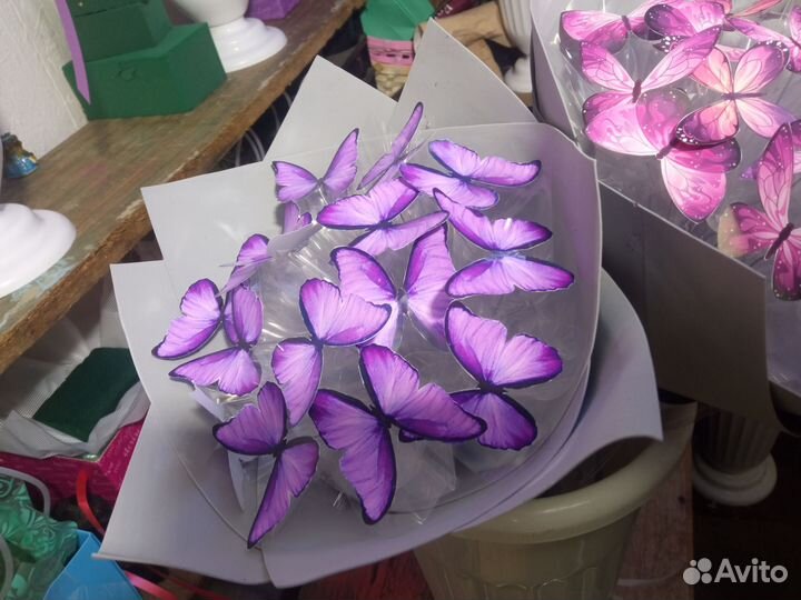 Светящийся букет из бабочек