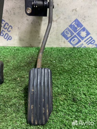 Педальный узел Chevrolet Lacetti хэтчбек 1.6 F16D3