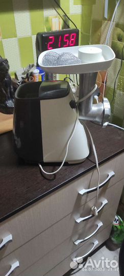 Мясорубка Philips HR2714