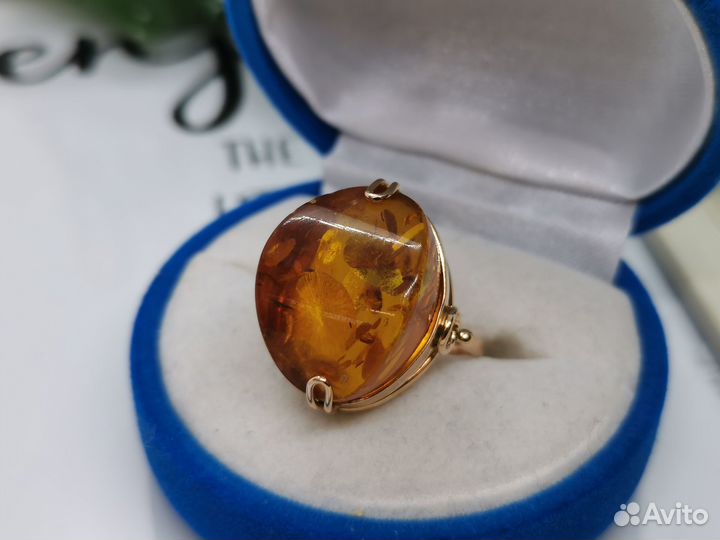Перстень с янтарем