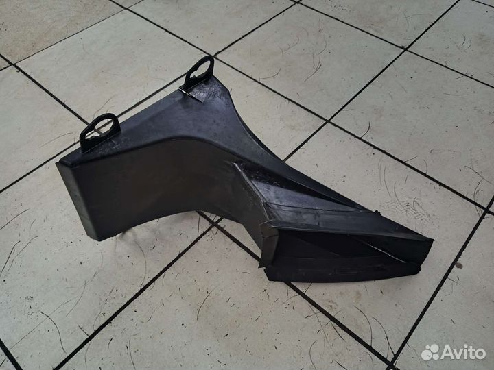 Воздуховод левого радиатора Audi A6C7