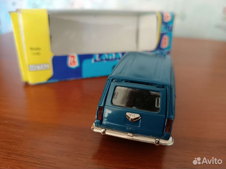 Коллекционная модель ваз-2102 Тантал