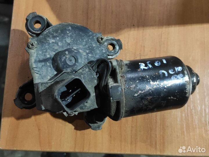 Моторчик стеклоочистителя передний kia rio 1
