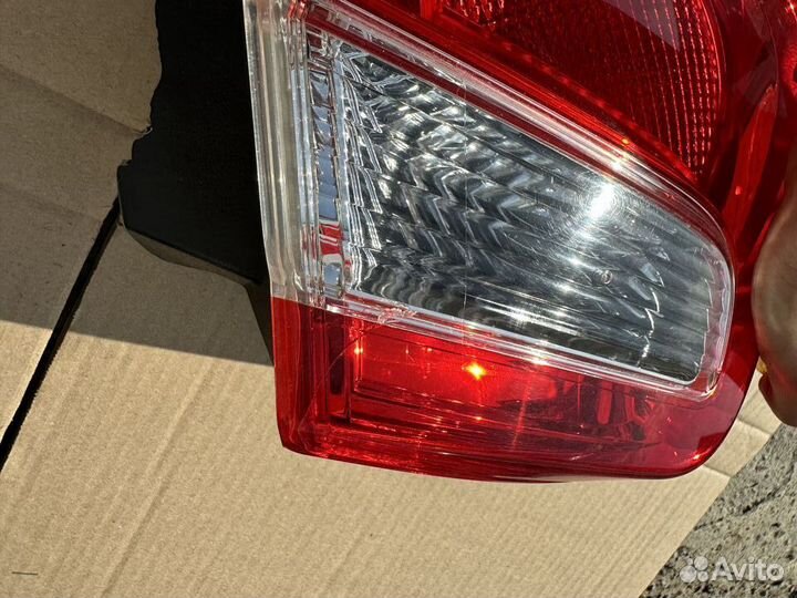 Фонарь левый наружный Toyota Camry V50