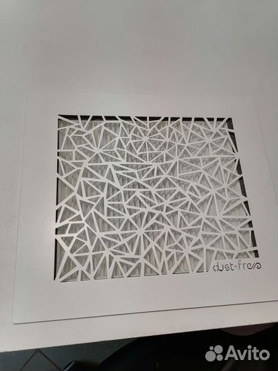 Маникюрный стол с вытяжкой