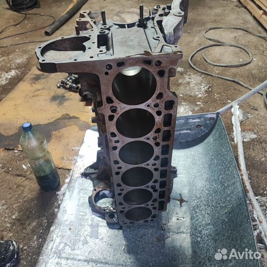 Блок двигателя бмв м30в30/35