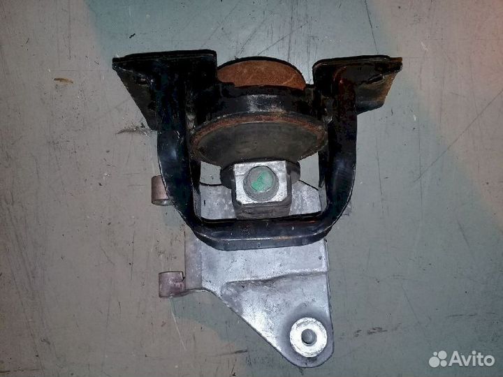 Опора двигателя (подушка двс) передняя правая 1121